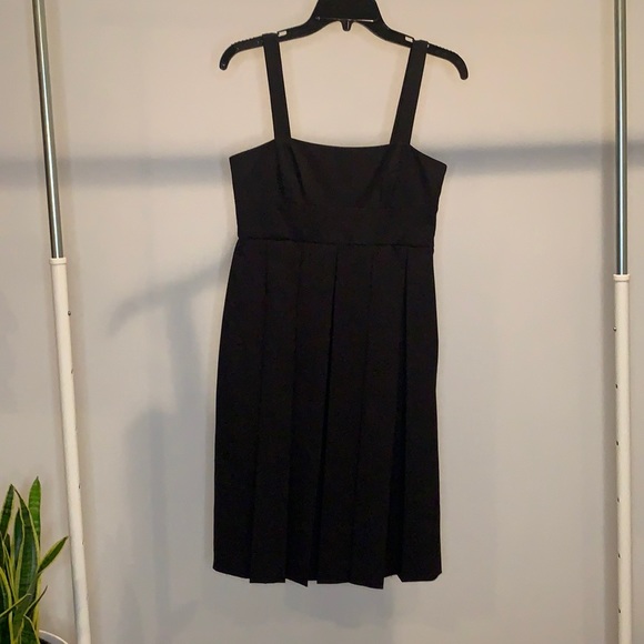 Banana Republic Dresses & Skirts - Black Pleated Dress